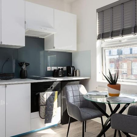 Studio Apt, 8 Min Walk From Tube 3 伦敦 外观 照片