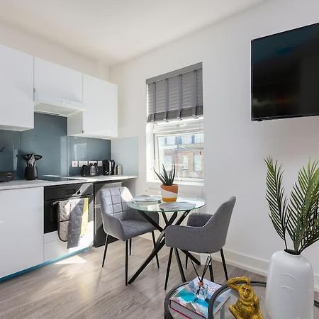 Studio Apt, 8 Min Walk From Tube 3 伦敦 外观 照片