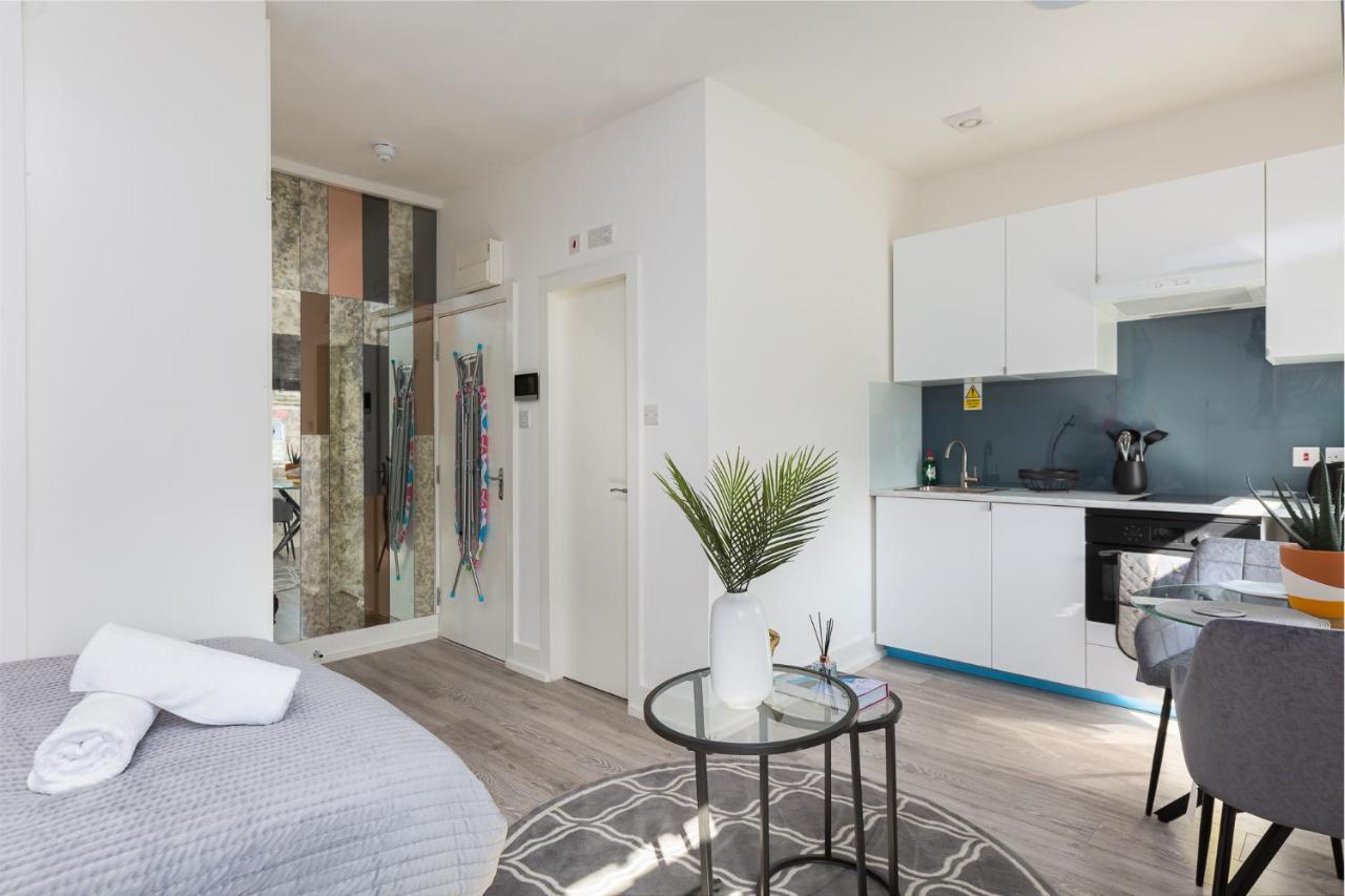 Studio Apt, 8 Min Walk From Tube 3 伦敦 外观 照片