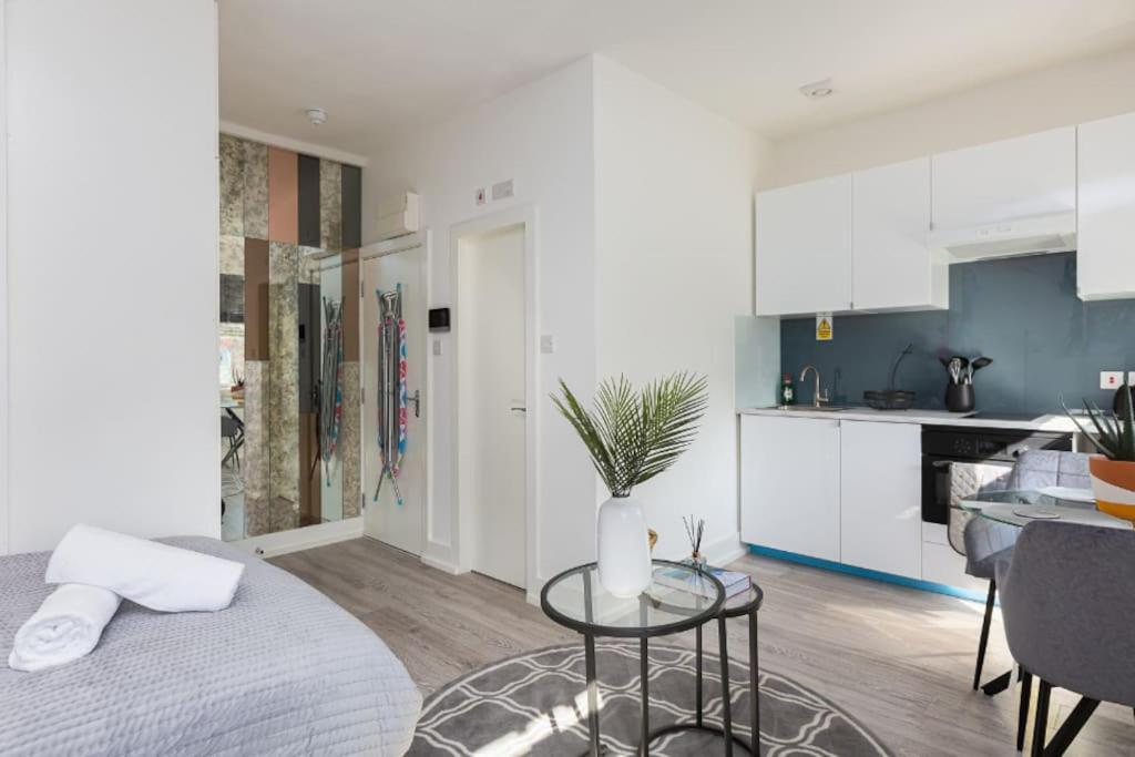 Studio Apt, 8 Min Walk From Tube 3 伦敦 外观 照片